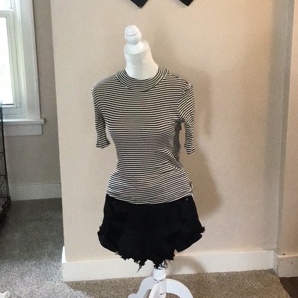 Stripped top